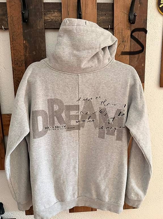 Pullover & Sweatshirts: Langer Pullover – Gebraucht aus Bern von Samsam1996