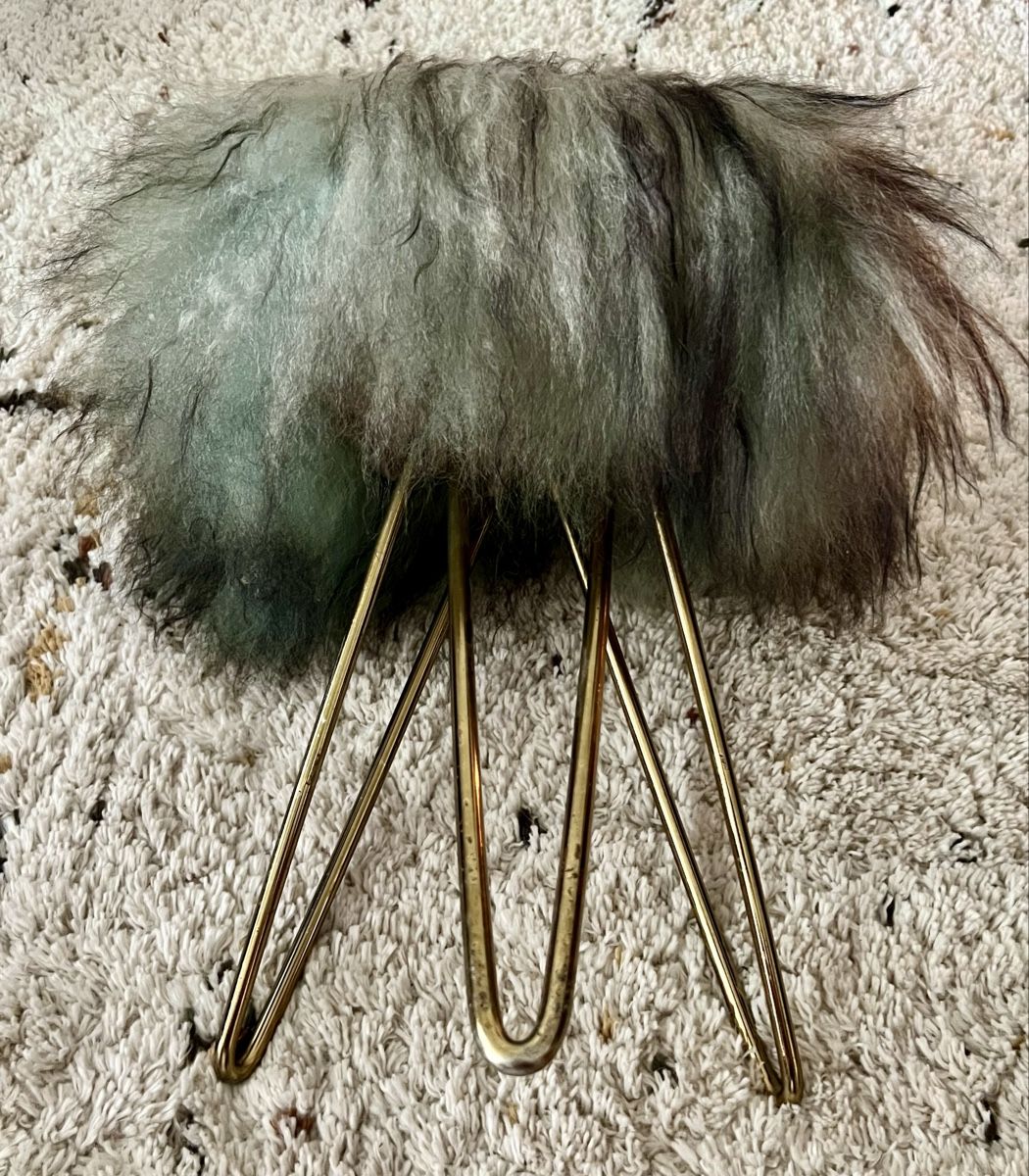 Sgabelli: Original 70er Design Fellhocker Hairpin Hocker – Usato da Hunzenschwil venduto da Madachica 5