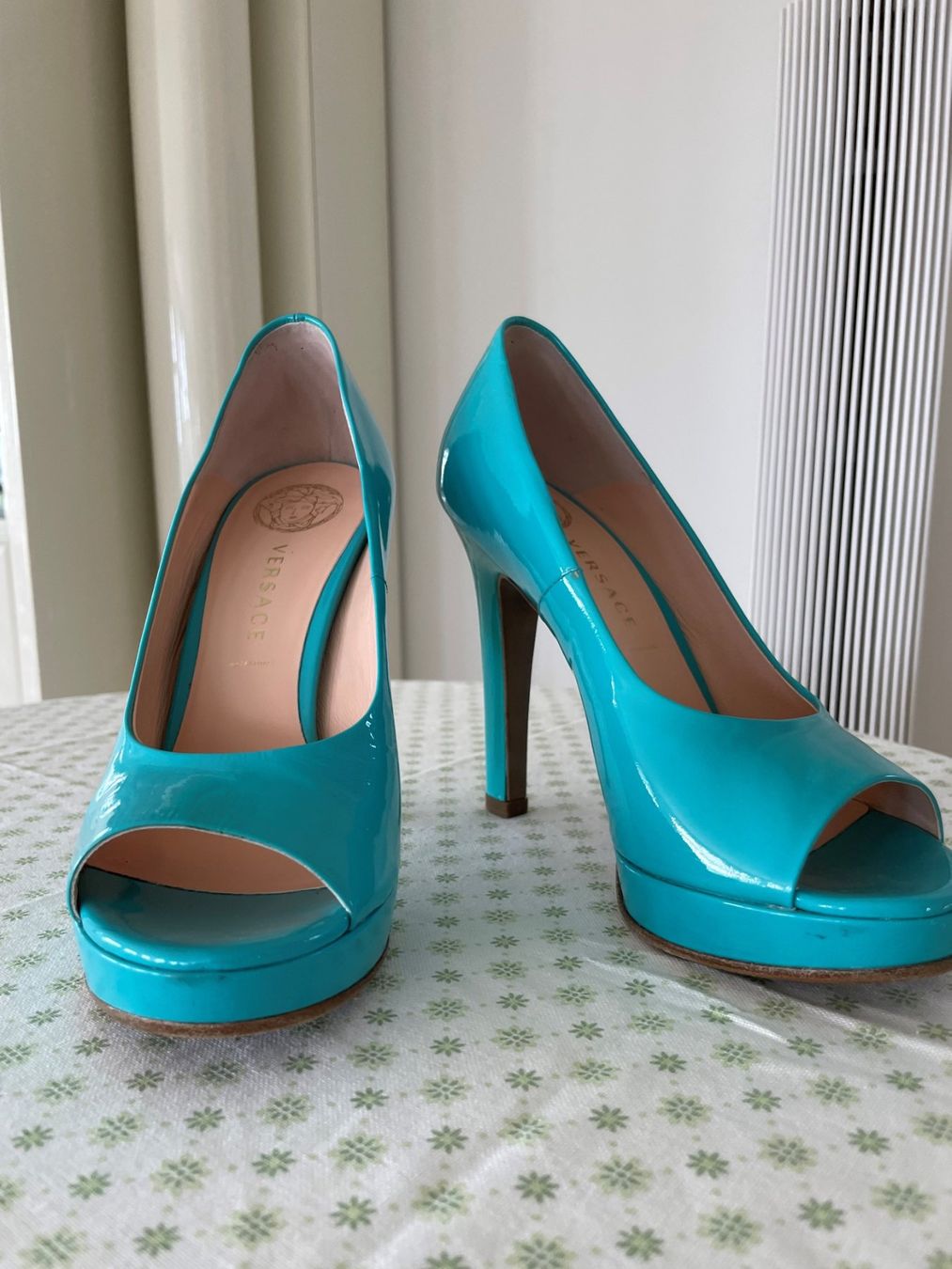 Versace Scarpe da donna: Versace High Heels, Grösse 36 1/2 – Nuovo (secondo la descrizione) da Meisterschwanden venduto da Taragoa 1