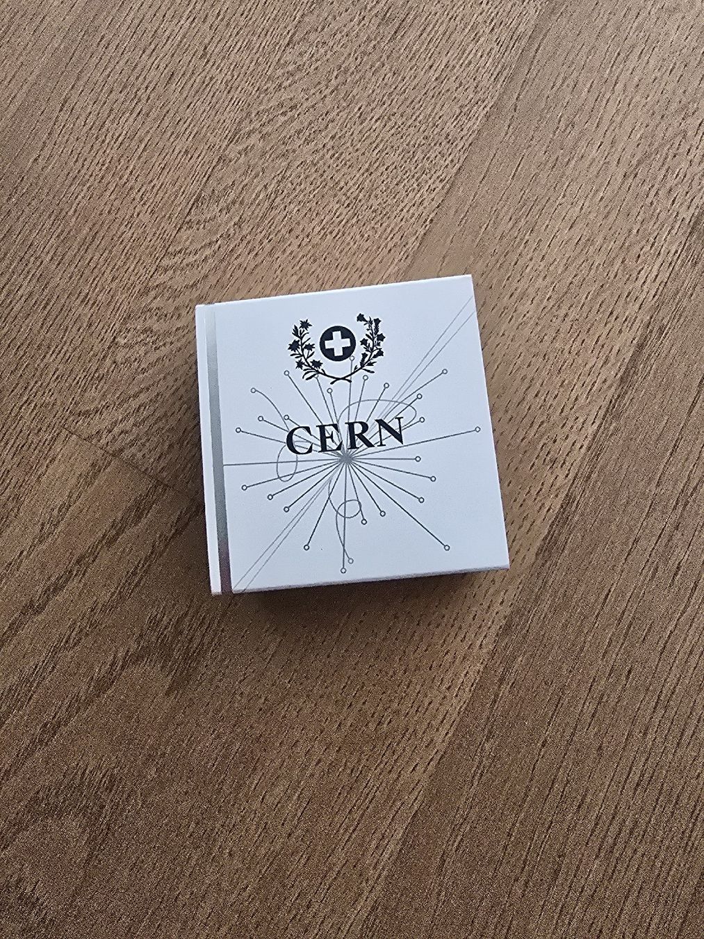 Tutti le monete: Swissmint Cern - Flan bruni – Nuovo e nell'imballaggio originale da La Tour-de-Peilz venduto da zugM
