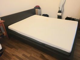 Lit ikea avec sommiers et matelas Emma Swiss