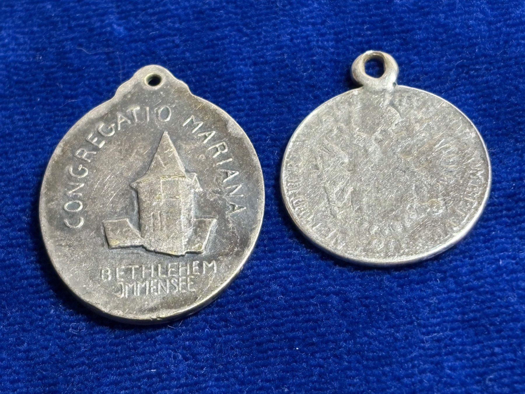 Medaglie: 2 Medaillen mit Ösen – Usato da St. Peterzell venduto da verena40