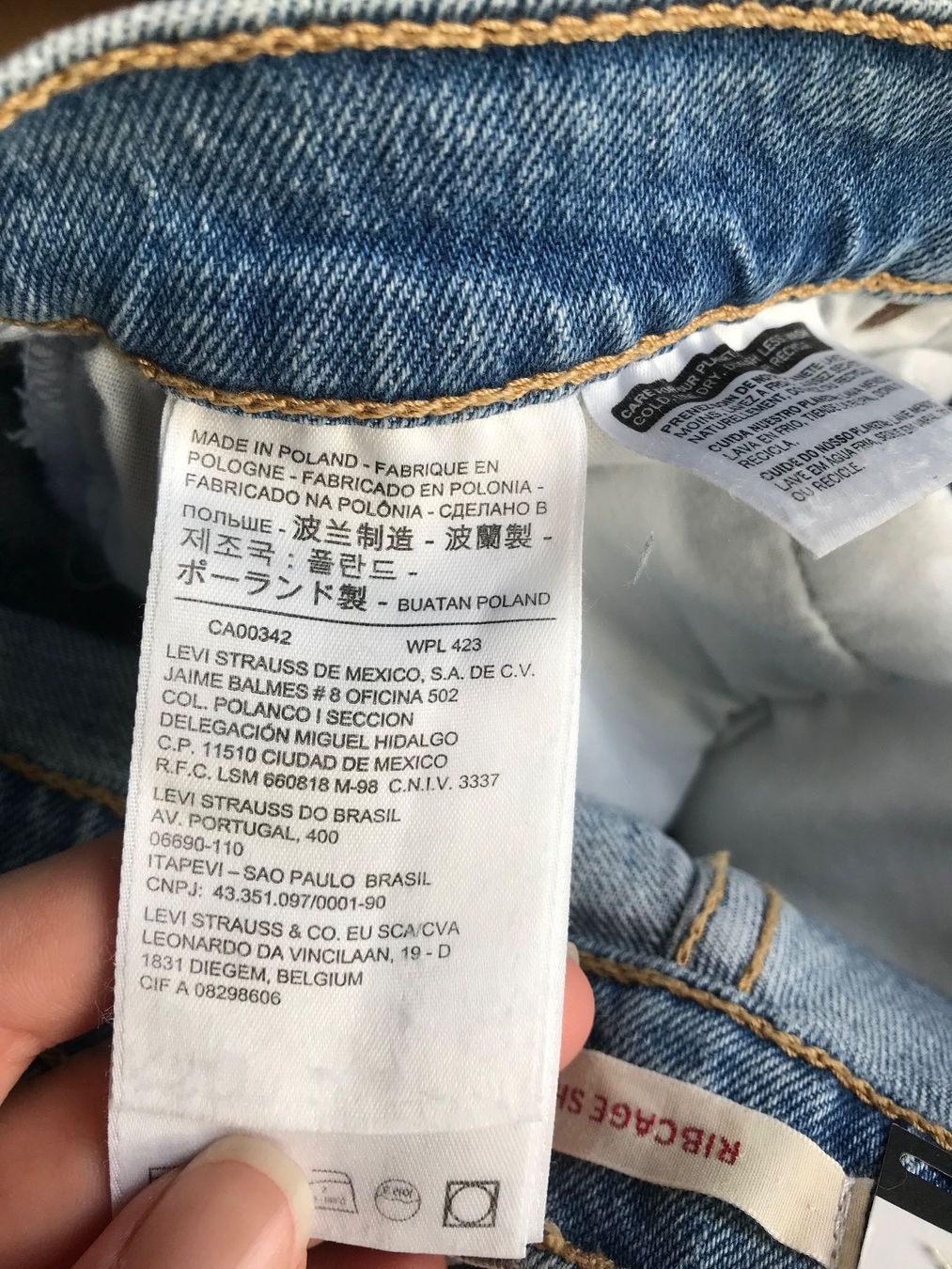 Levi's Jeans: Short Levi's Ribcage taille 27 – Nuovo e nell'imballaggio originale da Basel venduto da Maria-Alexa 6