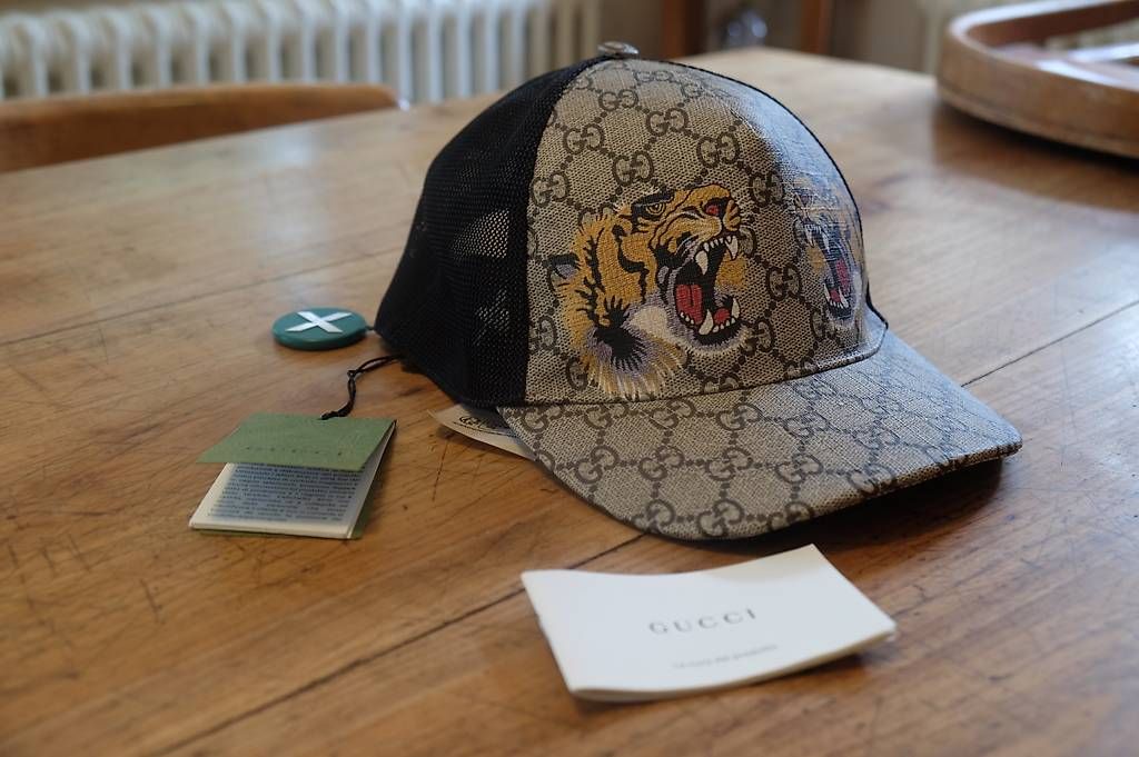 Gucci Autres vêtements & accessoires: Gucci Tiger cap neu – Neuf avec emballage d'origine à Zürich par Trueandeager