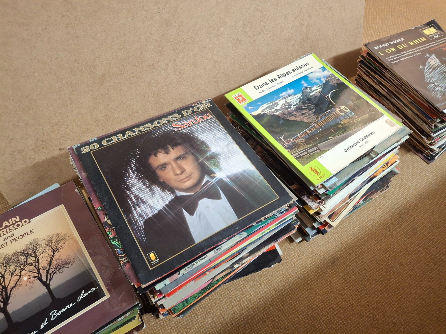 Dischi in vinile: lot de 271 vinyles - différents genres – Usato da Chéserex venduto da leh_gyk6 2