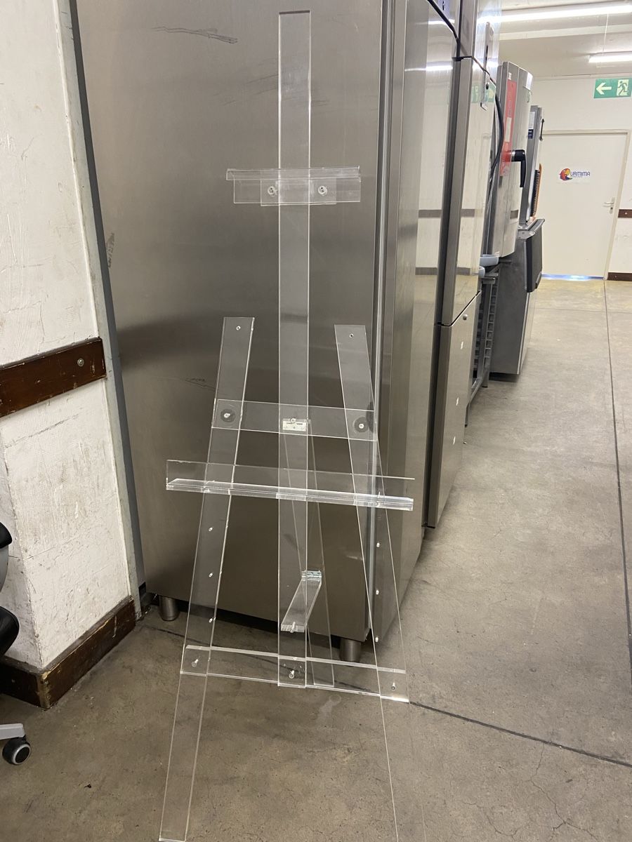 Cavalletti: Staffelei Acryl transparent  – Usato da Dietikon venduto da brocki-eyra 2