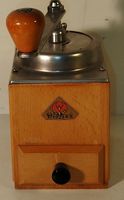 Vintage Kaffeemühle aus Holz.  (em2)
