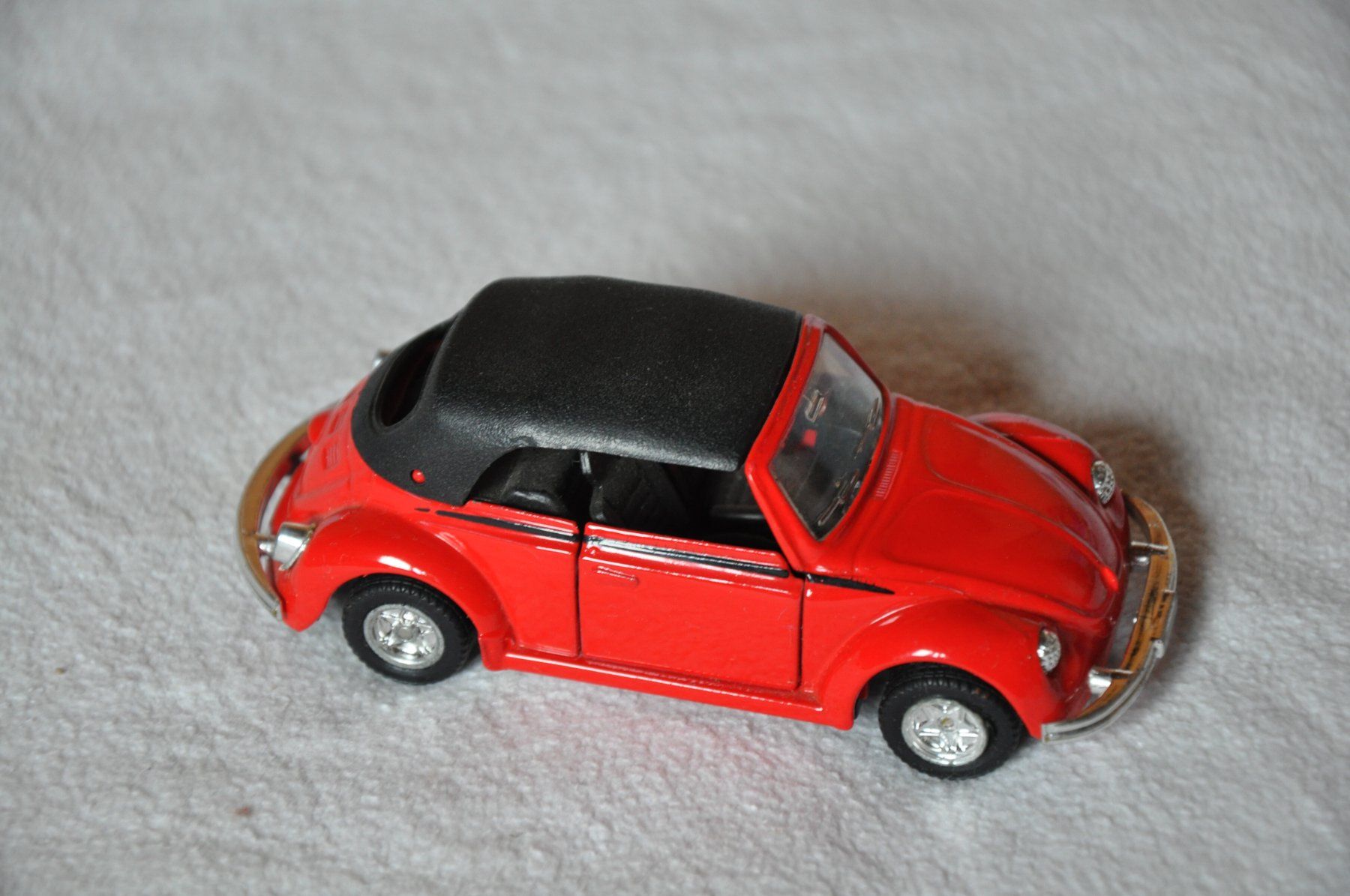 Volkswagen Voitures modèles: VW Käfer Cabriolet – Neuf (Voir description) à Ebnat-Kappel par Aallerlei 2