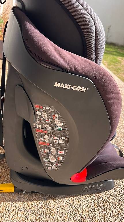 Seggiolini per auto: Maxi-Cosi Titan – Usato da St-Cergue venduto da Morskaya 2
