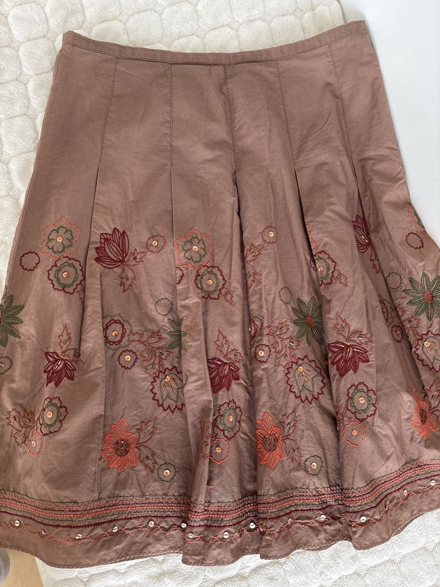 Gonne: Marks&Spencer Rock, braun mit Blumen - Herbst! – Usato da Nebikon venduto da Draga25 3
