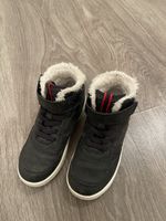 Chaussures pointure 28