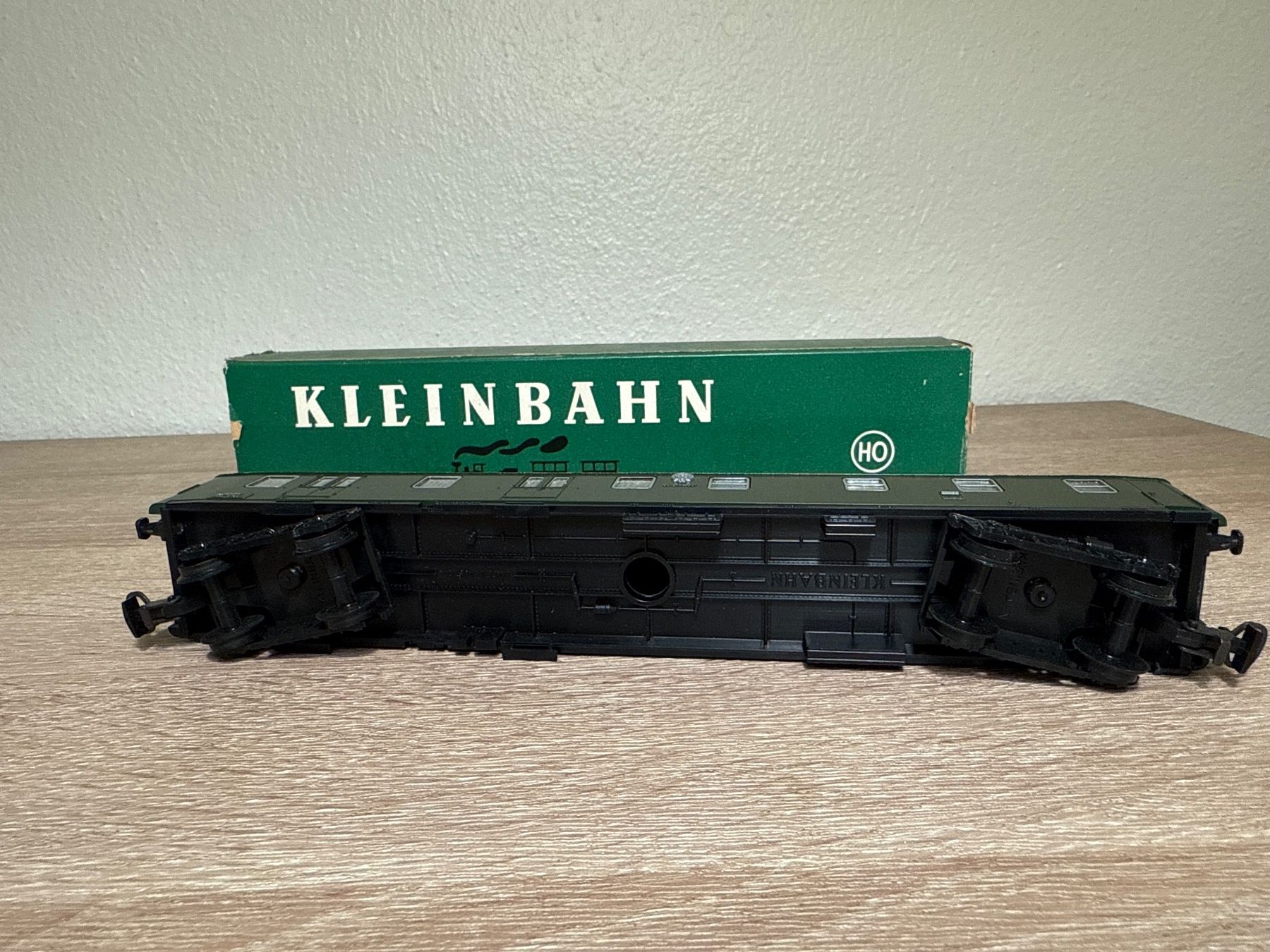 Kleinbahn Modellini di ferrovie: Kleinbahn 391 Postwagen H0 OVP – Usato da St-Aubin-Sauges venduto da tantome 4
