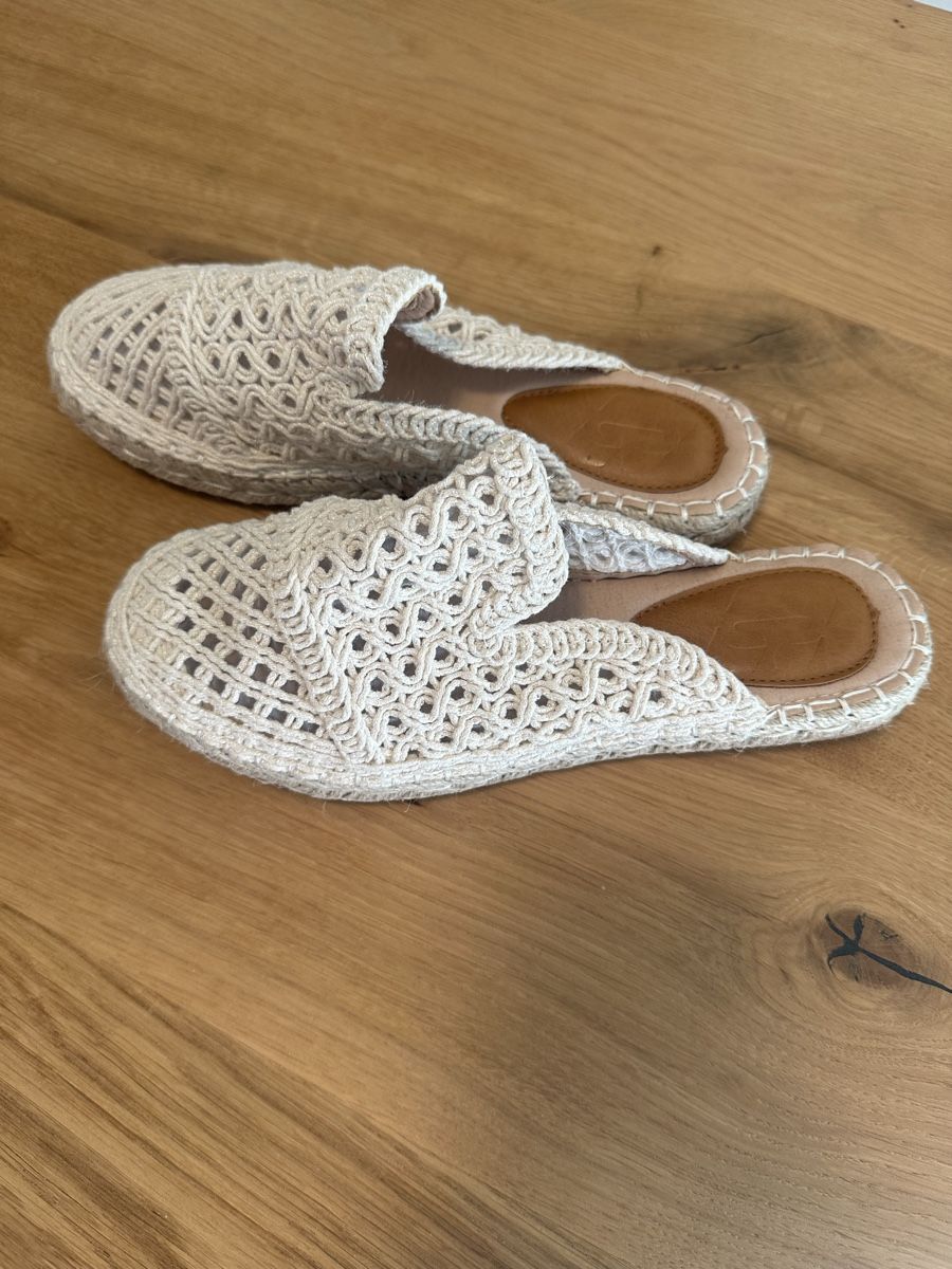 Scarpe da donna: Schöne gehäkelte Espadrilles Mules Gr 37 – Nuovo e nell'imballaggio originale da Kloten venduto da AnemoneD 1