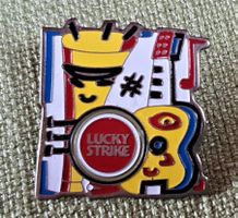 I046 - Kunst Pin Lucky Strike