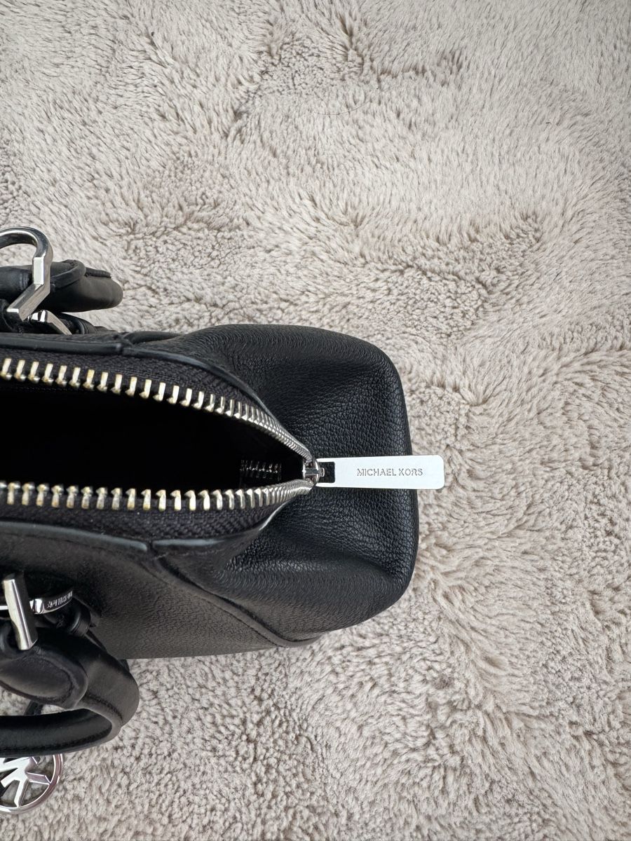 Michael Kors Taschen für Damen: Michael Kors Black Leather Satchel - Great Condition! – Neu (gemäss Beschreibung) aus  von  2