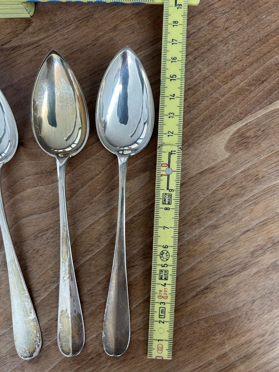Set di posate: Verschiedenes Besteck Messer Gabel Löffel Silber Metall – Usato da Kreuzlingen venduto da Pix66 1