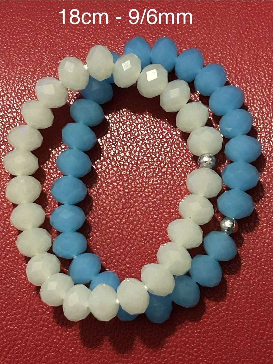 Bracciali & Braccialetti: 2er Set Armbänder, Glasperlen, hellblau und weiss, Neu! – Nuovo (secondo la descrizione) da Triengen venduto da zomavesu 1
