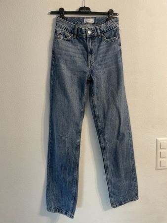 Bershka Straight Jeans Gr. 32 Damenhose Boyfriend Style