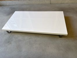 Wohnzimmertisch weiss Metallgestell L. 160cm B. 80cm H. 30cm