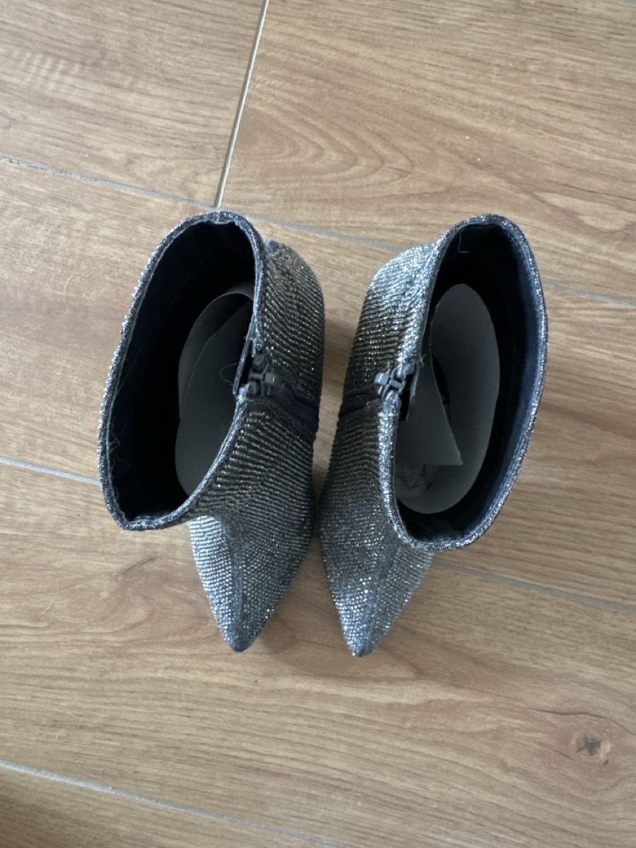 Scarpe da donna: Office London Sparkly Silver Ankle Boots – Usato da Sierre venduto da drb_fpt7 1