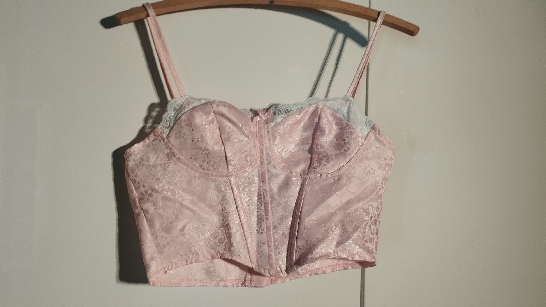 Top: Rosa top mit Spitze, Grösse S – Usato da Bürglen OW venduto da ric_89ln