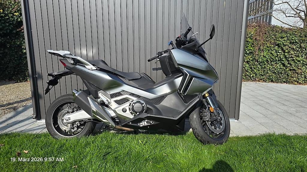 Scooters: Honda Roller Forza 750  – D'occasion à Frasnacht par Sapollo