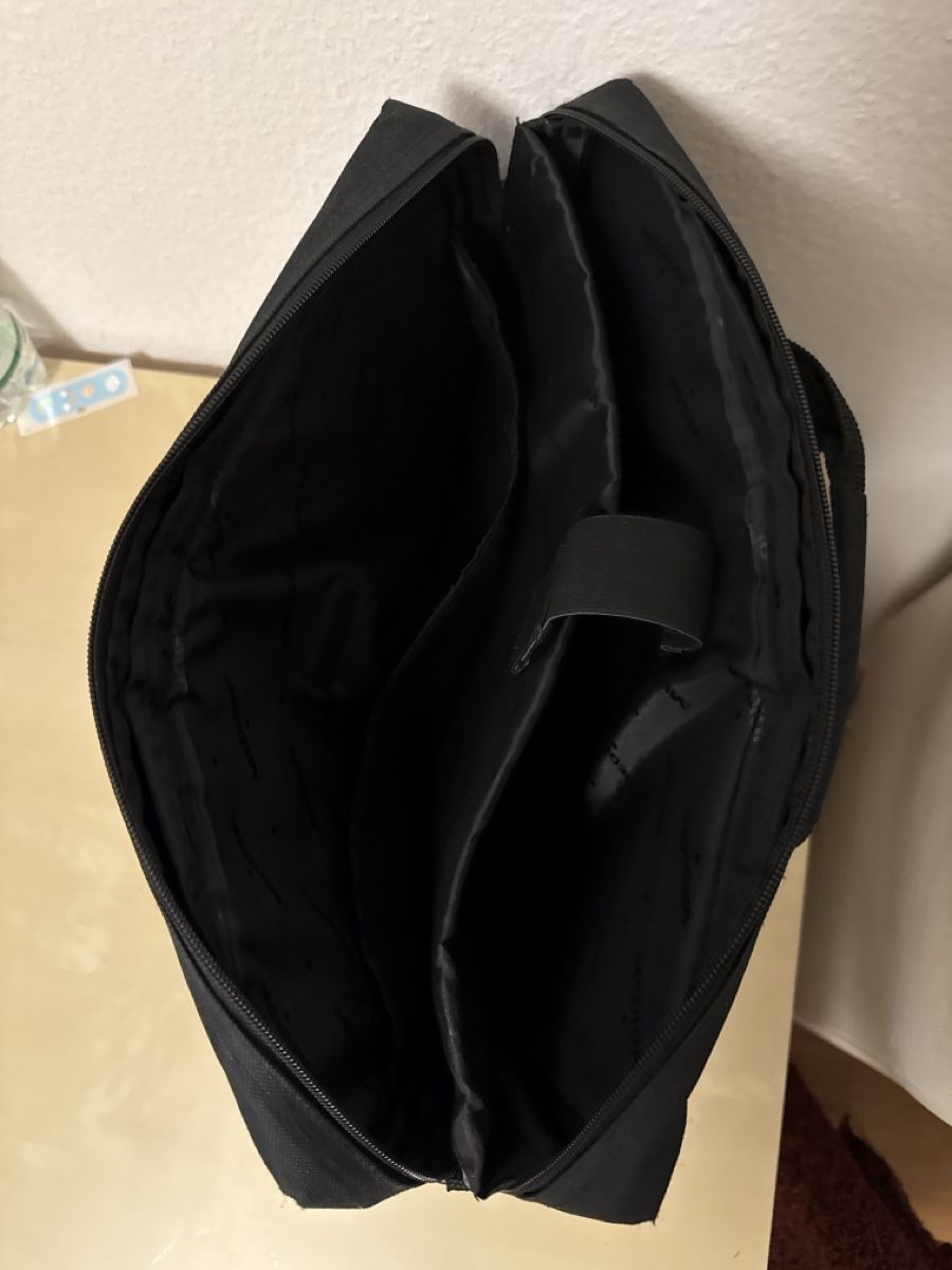Taschen: Laptop Tasche   Ca. 44. x. 33. cm. – Gebraucht aus Zürich von She10 2