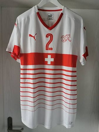 Schweizer Fussballtrikot Puma Grösse L