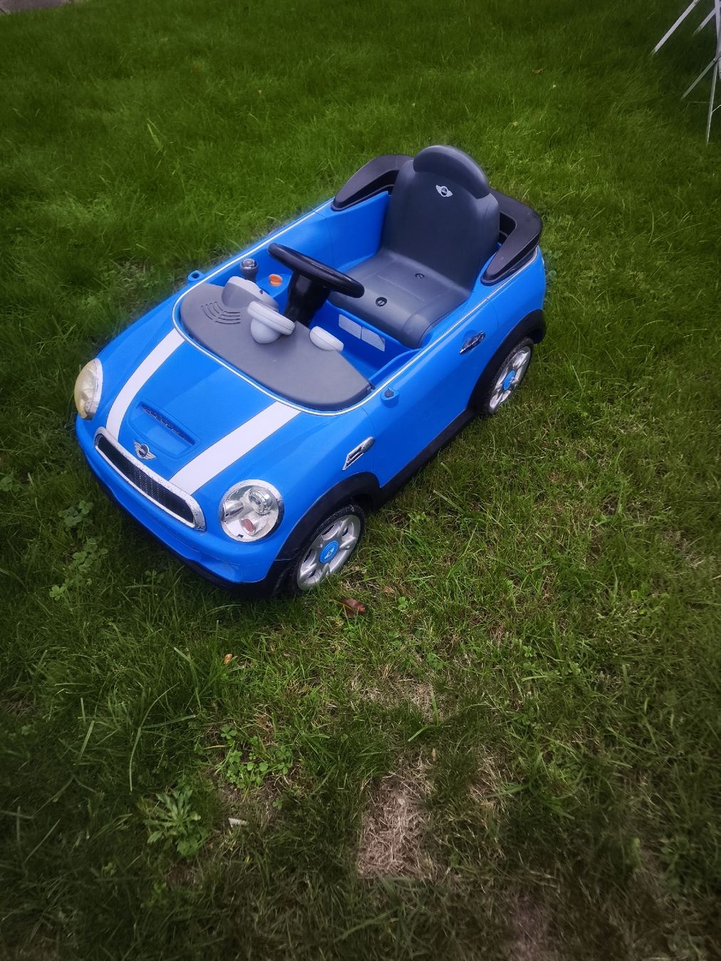 Fahrzeuge für Kinder: mini Cooper elektroauto für kinder – Gebraucht aus Murten von pla_j9qh 3
