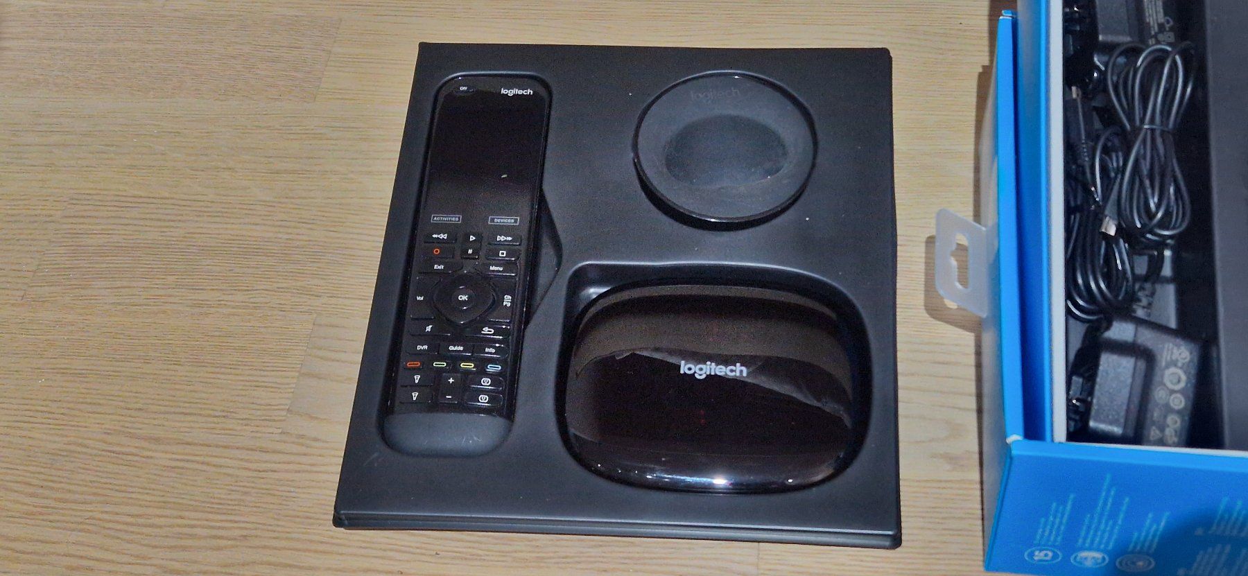 Logitech Telecomandi: Logitech Harmony Elite Universalfernbedienung – Usato da Buchs SG venduto da ccHuMeNcc 1