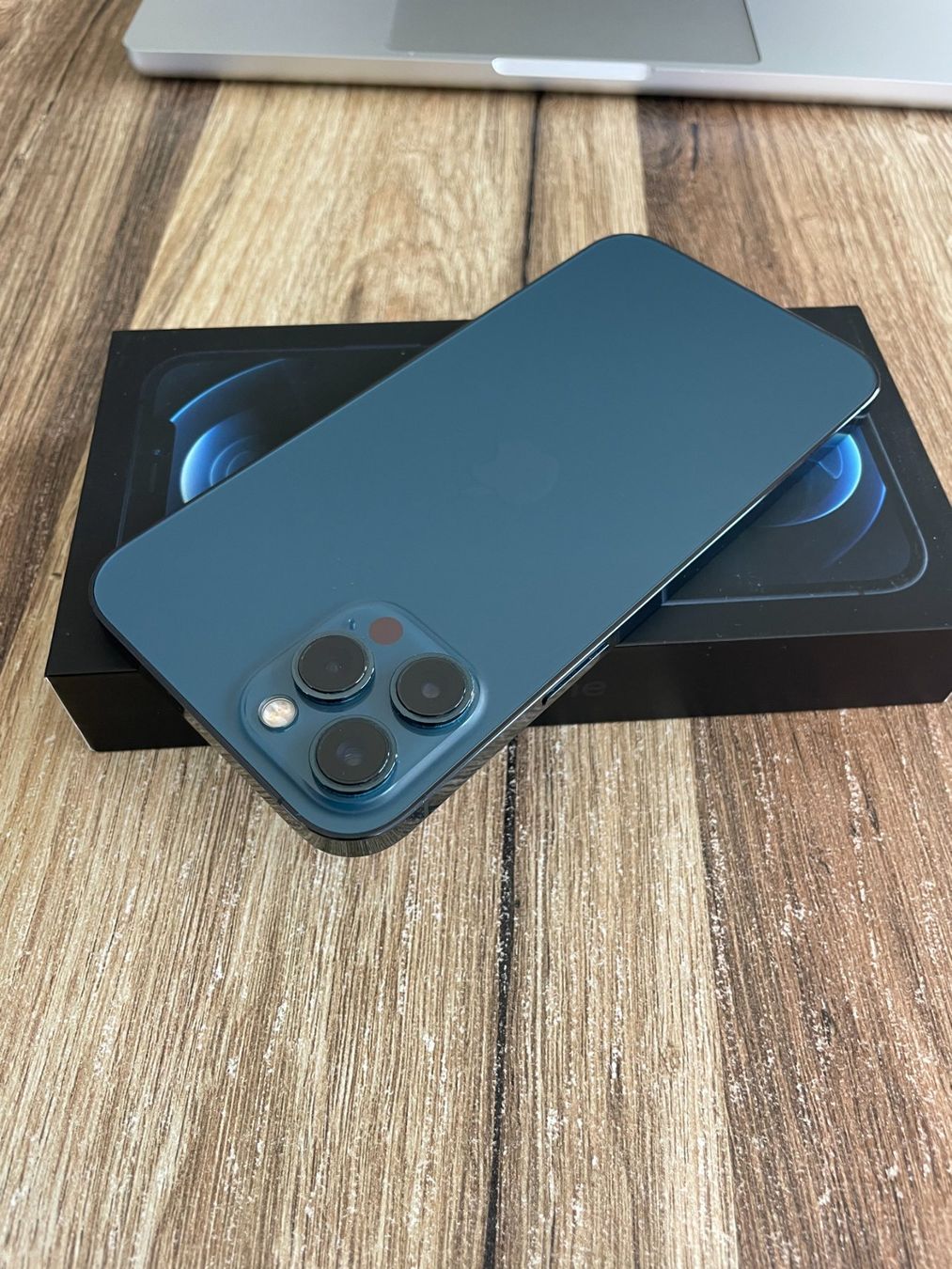 Apple Telefoni cellulari / Smartphones: iPhone 12 Pro Max Pacific Blue – Usato da Dornach venduto da Garocle 4