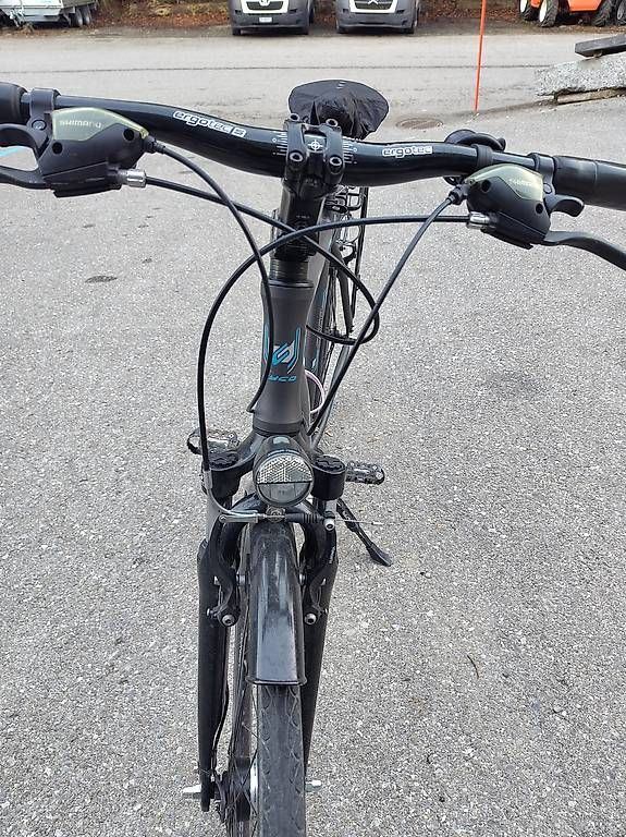 Biciclette: Vélo VTC en bon état et robuste – Usato da Attalens venduto da fla_2scj 2