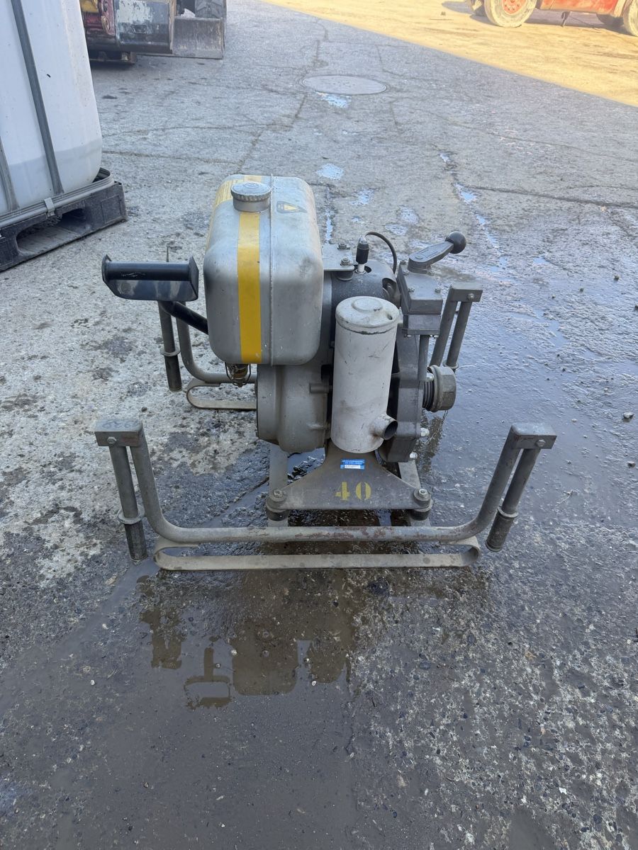Tecnologia medica: Motorspritze  – Difettoso da Niederbipp venduto da baggerch