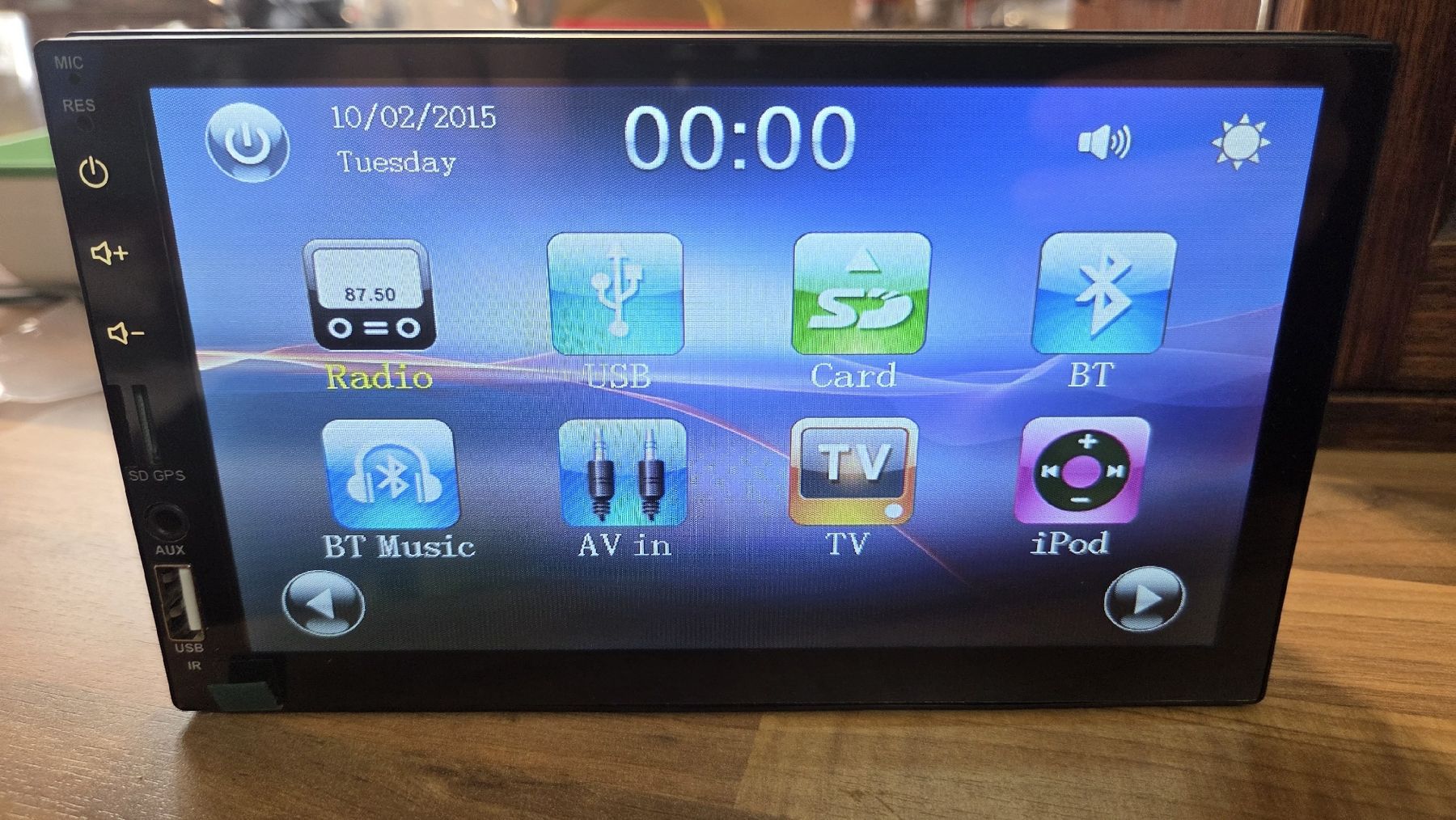 Radios: HOXIAO - Autoradio mit Touchscreen – D'occasion à Balgach par Basti2