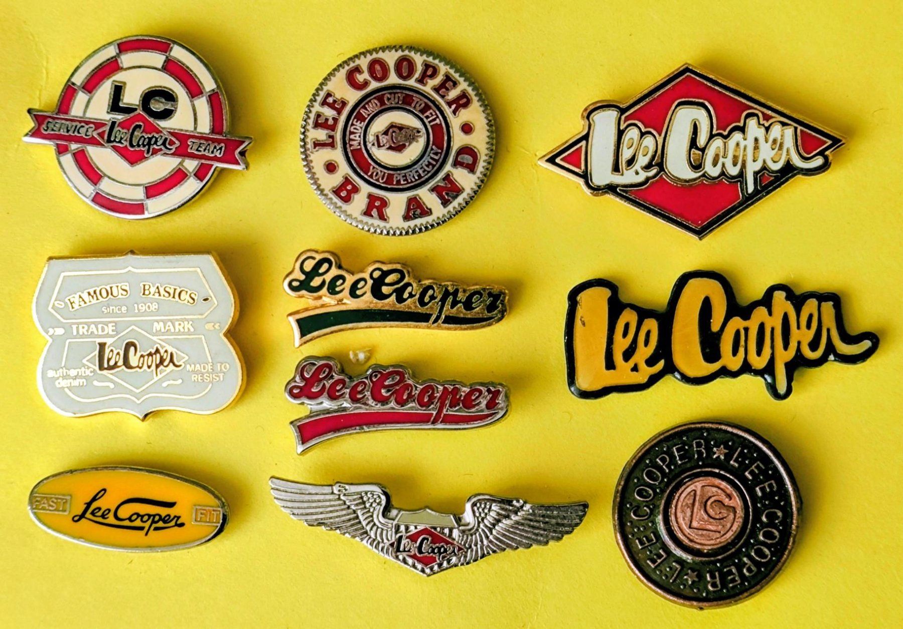 Plaquettes & Badges: 10 Lee Cooper - Pin – D'occasion à Pfäffikon ZH par Colacity