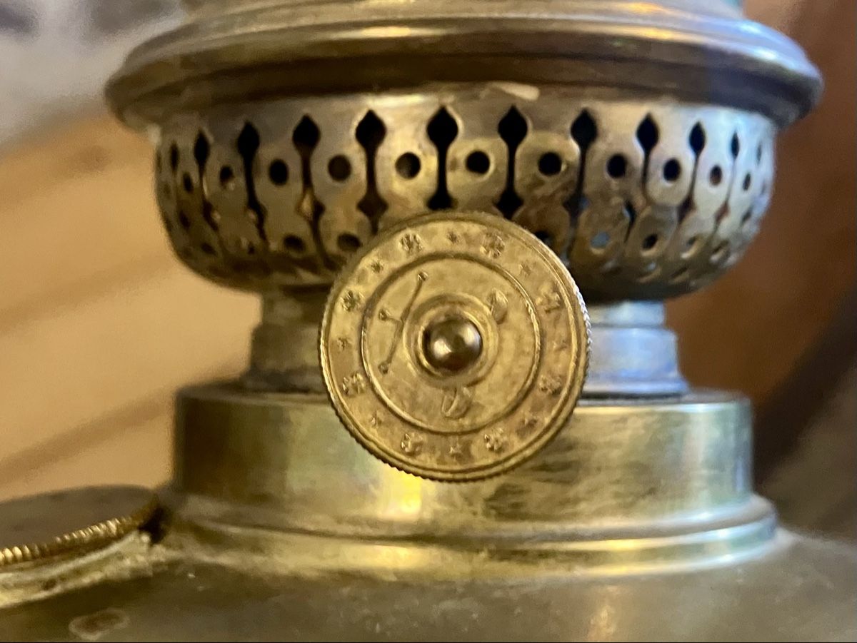 Lampes anciennes: Lampe à pétrole  – D'occasion à Puidoux par lemacos 2