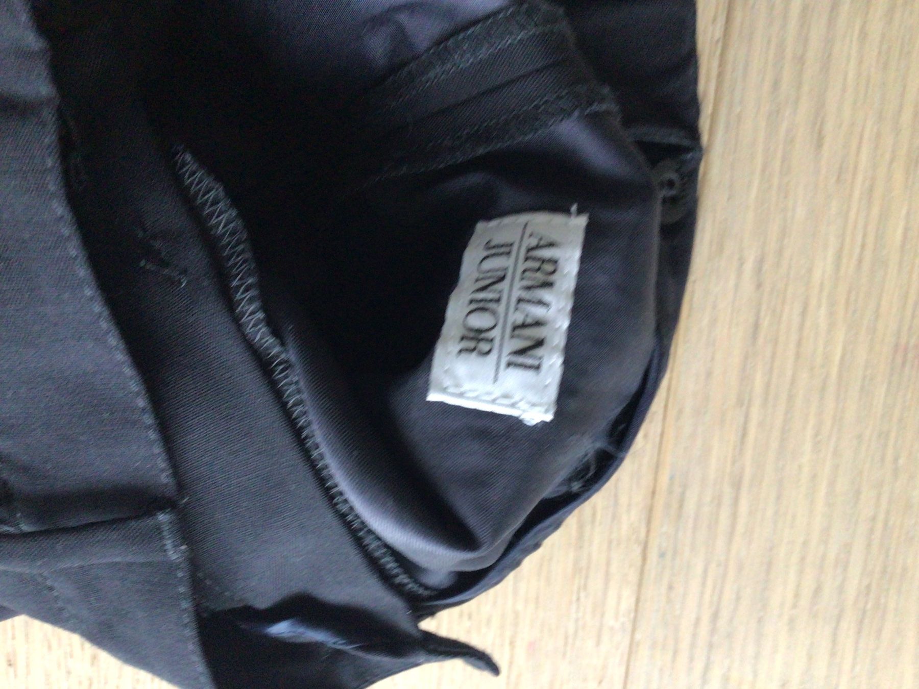Armani Pantaloni: Designer Armani Gr. 8 – Usato da Rickenbach SZ venduto da Montagmorgen12 2