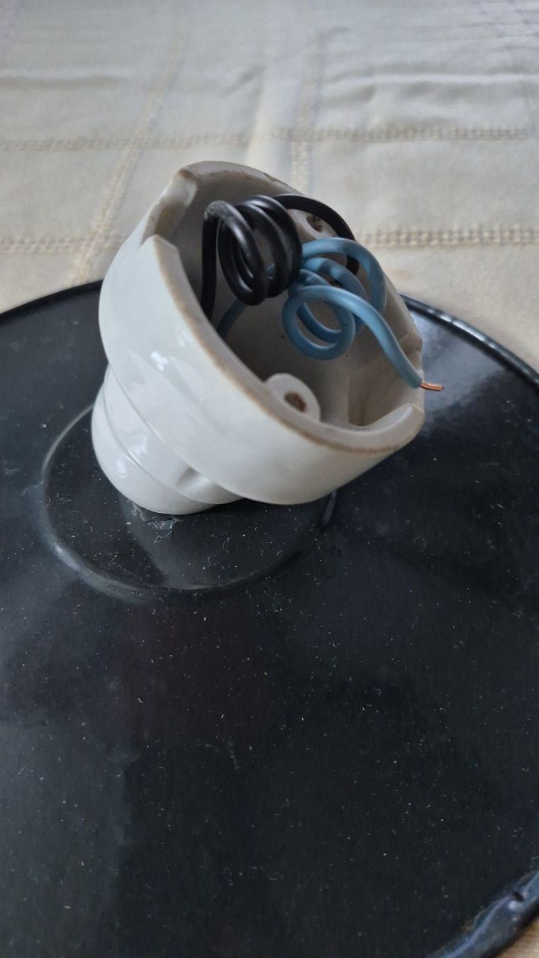 Lampade: lampe en métal émaillé – Usato da charmoille venduto da mir_my9f 1