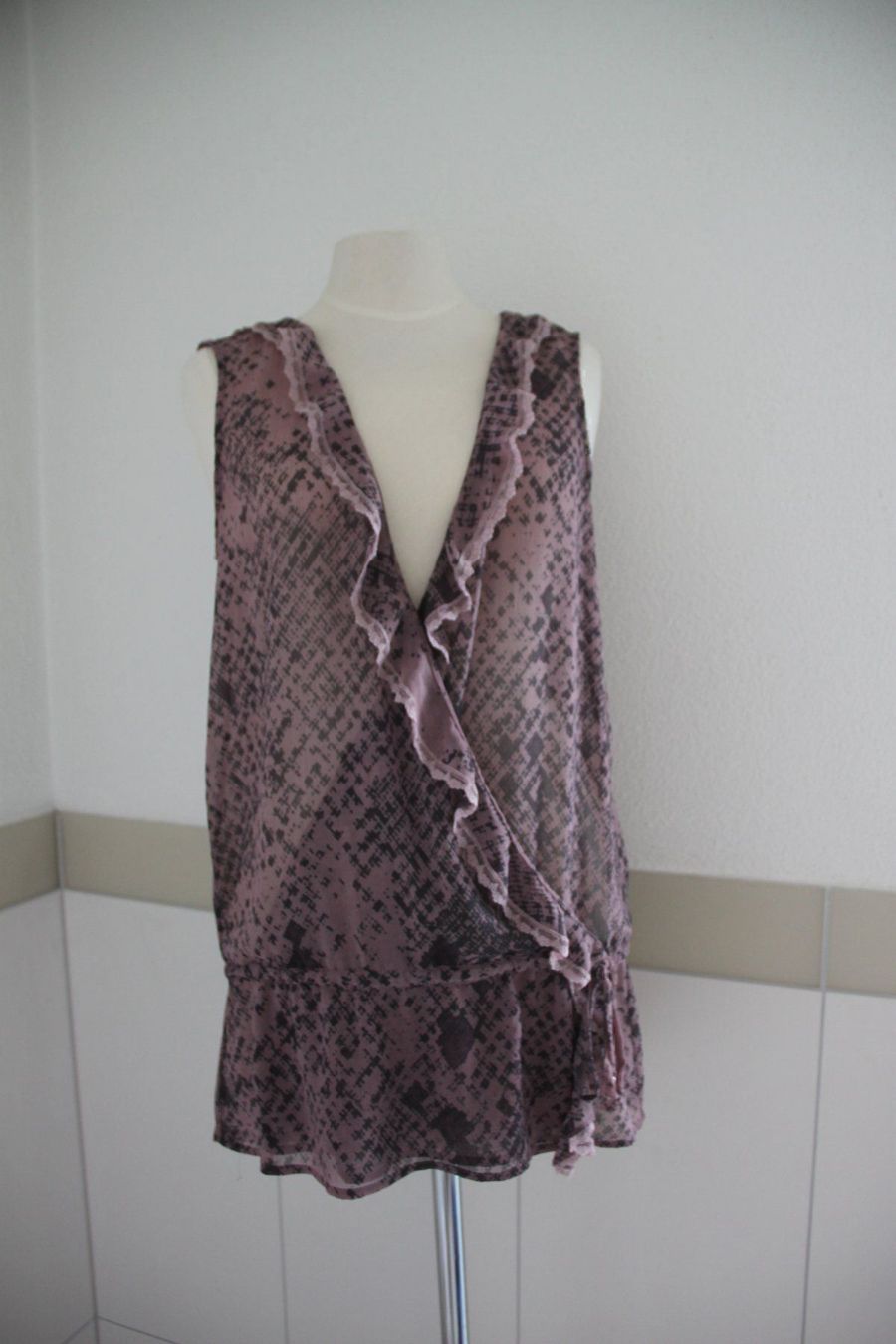 Top: Top von Mexxs Gr. Gr. 38 – Usato da Walterswil SO venduto da Mama_noel