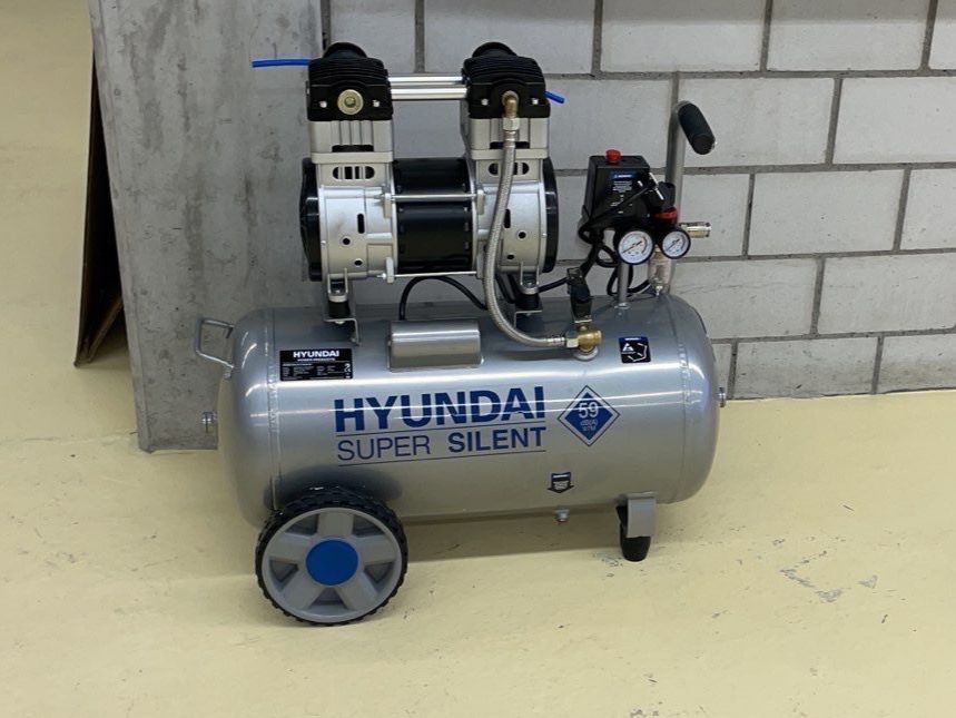 Hyundai Silent Kompressor SAC55753 + Druckluftschläuche
