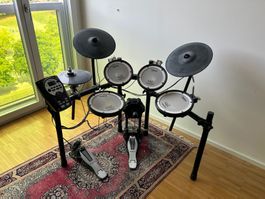 Roland TD-11KV V-Drums E-Schlagzeug inkl. Hocker
