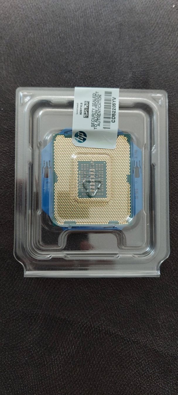 Intel PC: Intel Xeon E5-4620v2 8-Core x 2.6Ghz – Nuovo e nell'imballaggio originale da Grenchen venduto da Lego1as 1