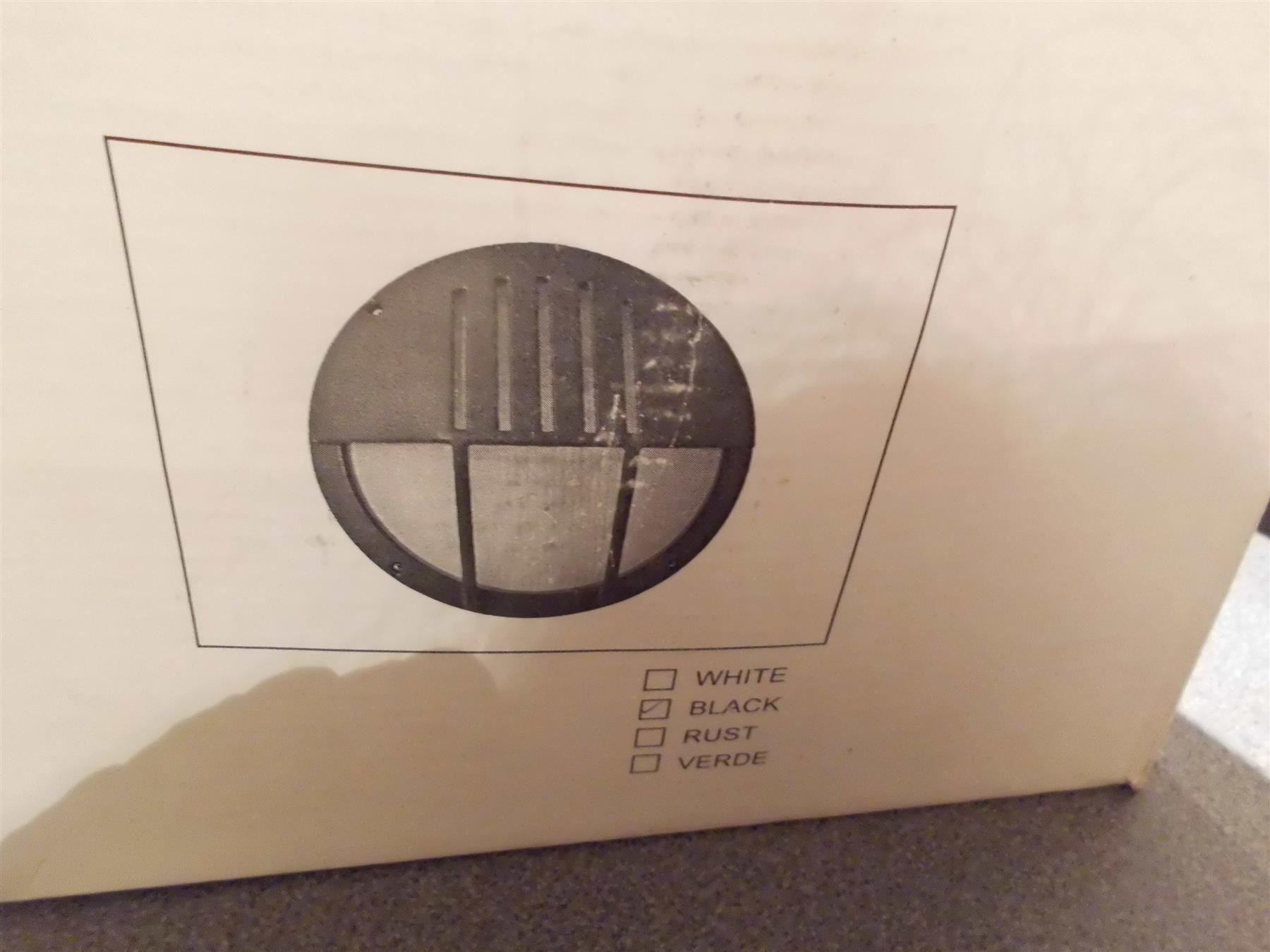 Lampade: Wandleuchte, schwarz, neu/verpackt – Nuovo e nell'imballaggio originale da Zürich venduto da abraxas1291