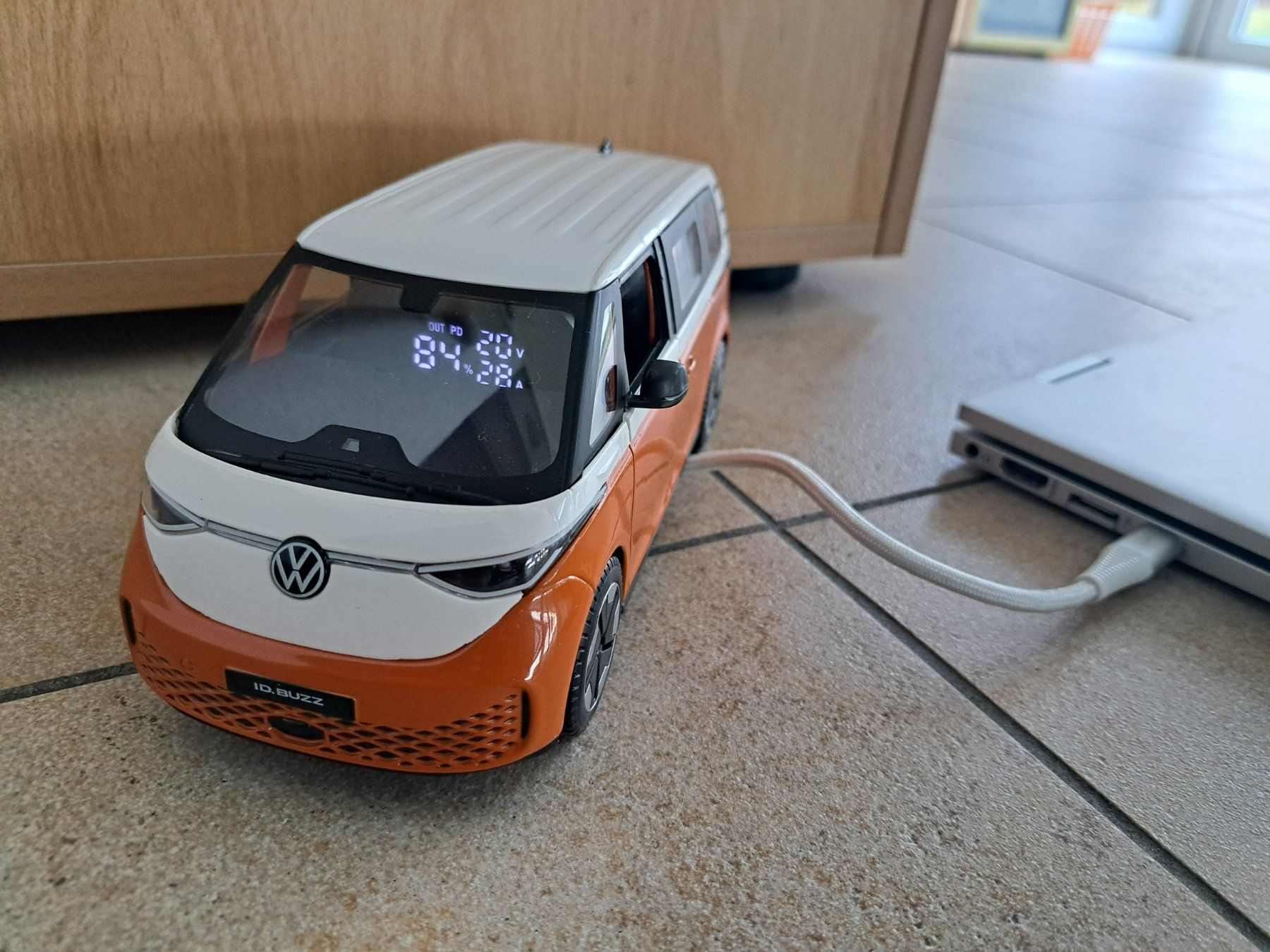 Batterie: ID Buzz mit Powerbank – Usato da Roggliswil venduto da katze23456789 4