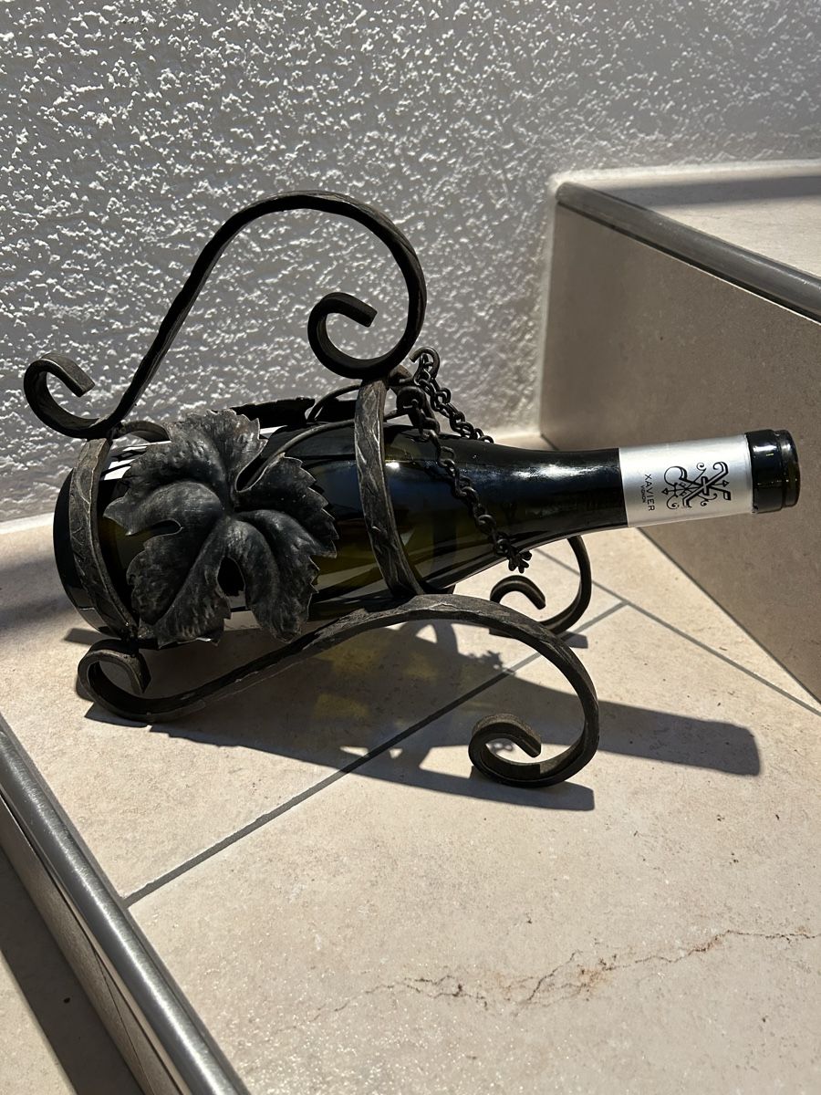 Portabottiglie: Rustikaler Weinhalter aus Metall – Usato da Schöfflisdorf venduto da gandig