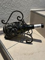 Rustikaler Weinhalter aus Metall