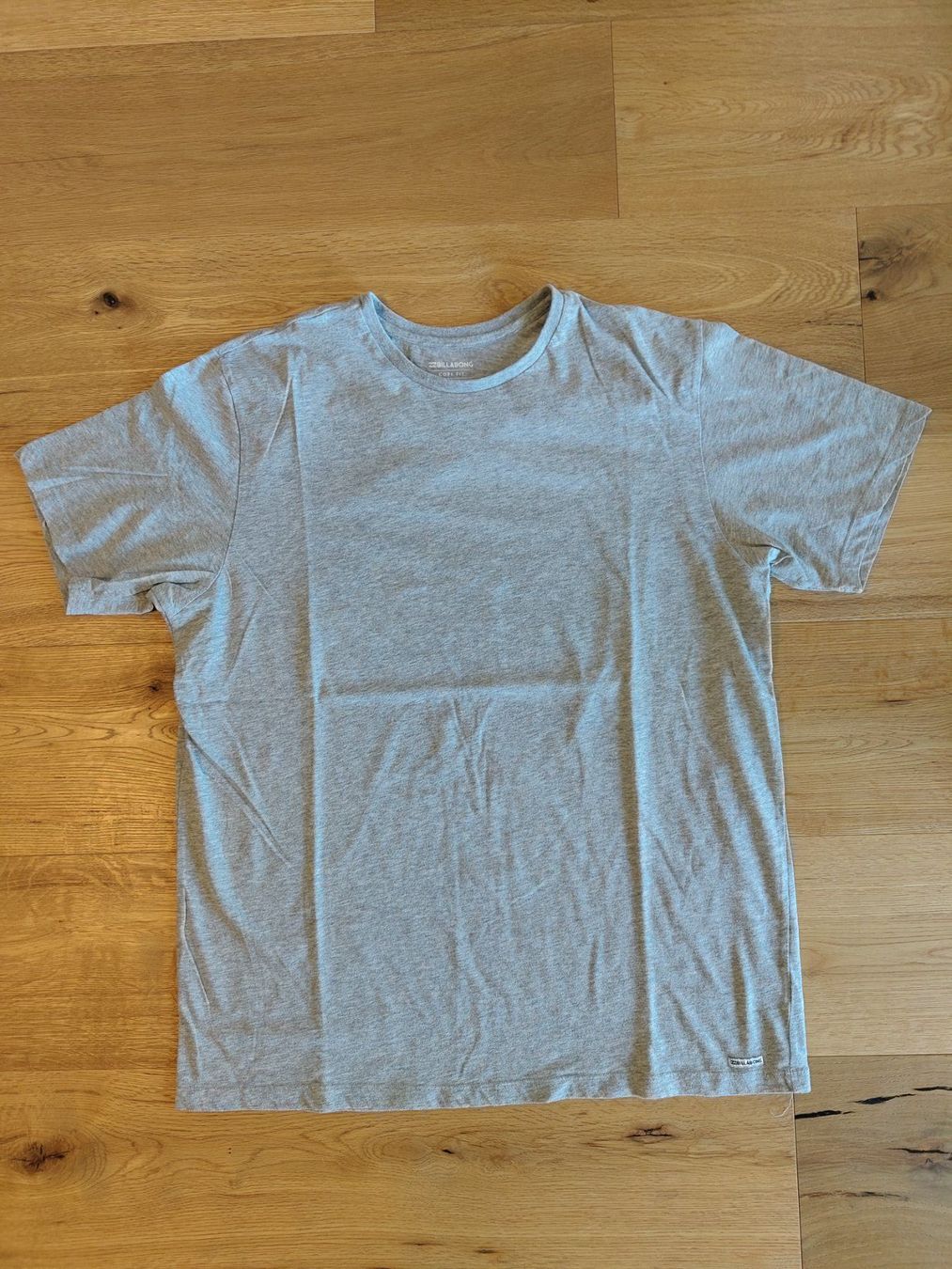 Billabong T-shirt: Billabong Tshirt L grau – Usato da Interlaken venduto da dmncmg