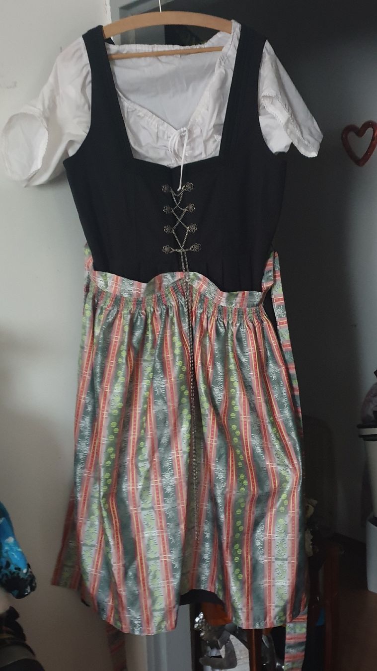 Kleider: Hammerschmid schönes Dirndl Gr. 48 – Neu (gemäss Beschreibung) aus Frenkendorf von Moon111