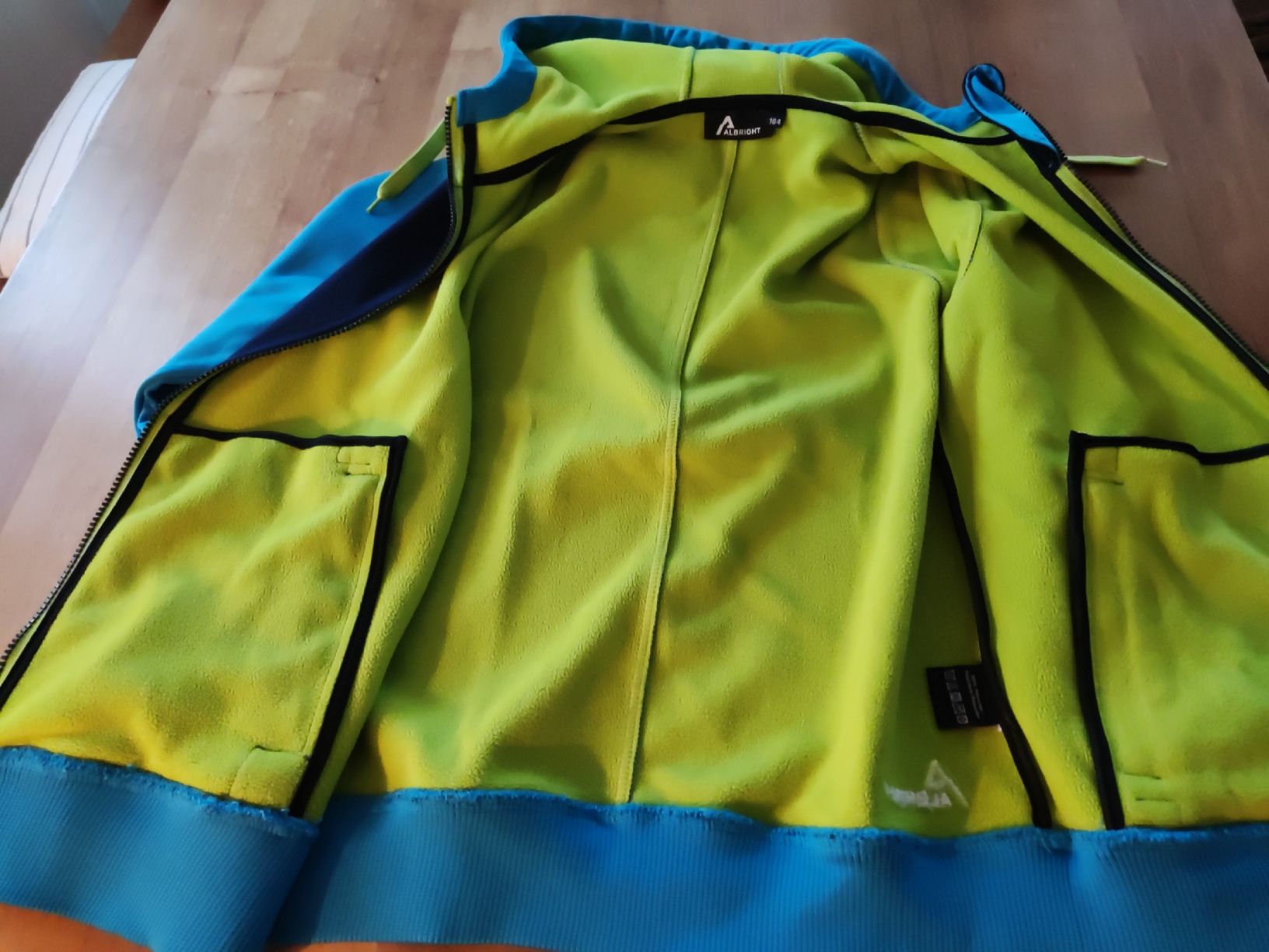 Albright Giacche: Coole Albright Kapuzenjacke, Grösse 164 – Usato da Starrkirch-Wil venduto da sil_x69w 3