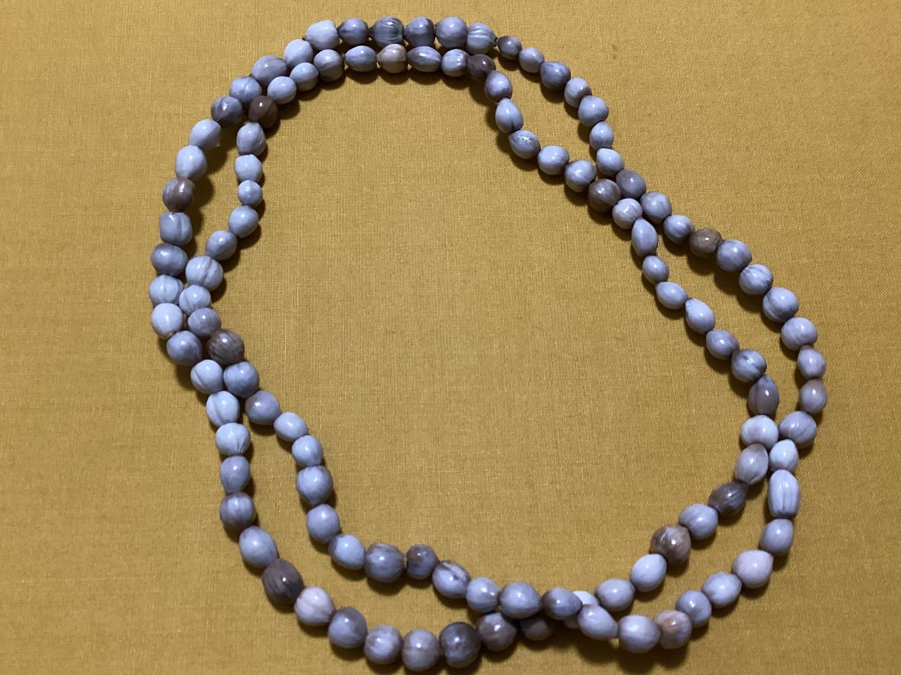 Colliers: Modeschmuck Halskette beigebraun, 102 cm lang – D'occasion à Mörschwil par Monzar 2